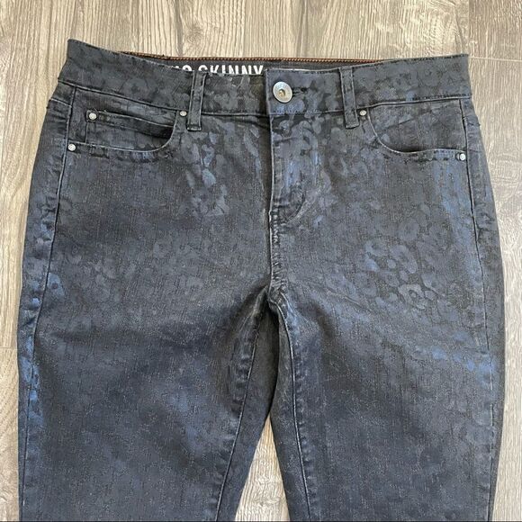 DKNY Jeans Soho Skinny Gray Leopard Cheetah Animal Print Jeans - Picture 2 of 12